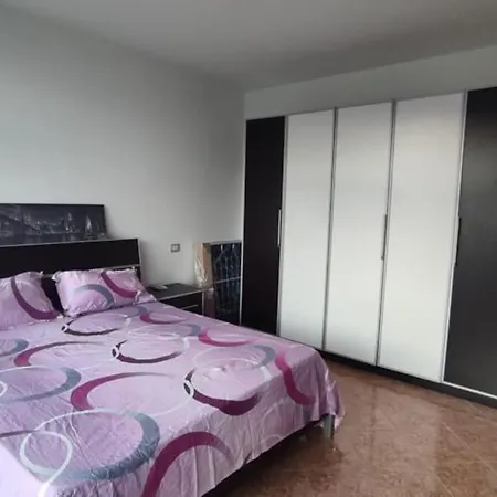 Lovely Inside A Quiet Compound * 골렘
