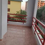 Lejlighed Lovely Inside A Quiet Compound Golem (Tirana)