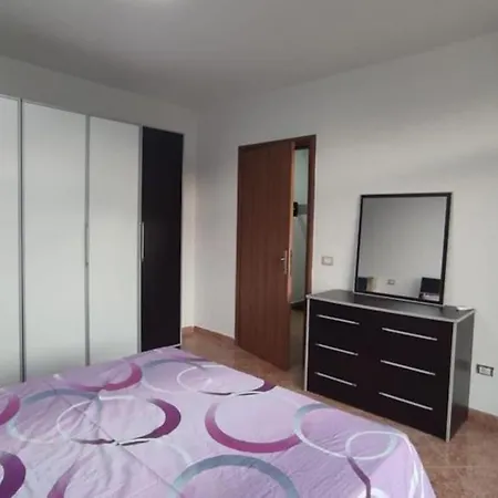 Lovely Inside A Quiet Compound גולם