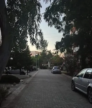 Lovely Inside A Quiet Compound דירה