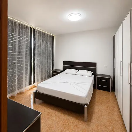Apartment Lovely Inside A Quiet Compound